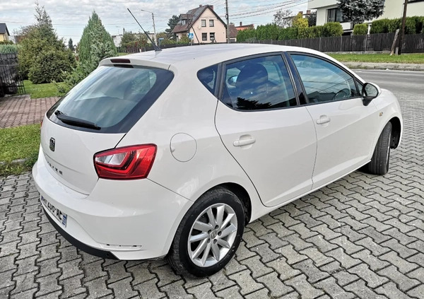 Seat Ibiza cena 21400 przebieg: 124000, rok produkcji 2012 z Warszawa małe 79